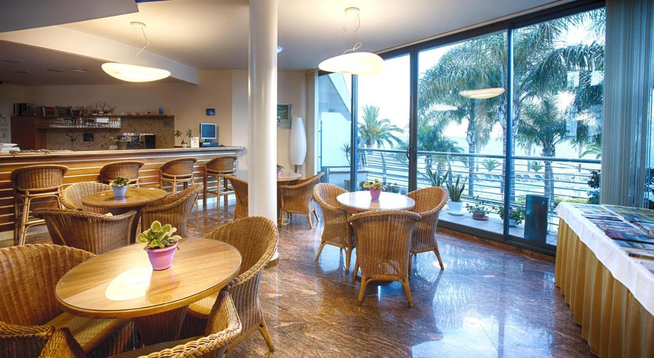 Hotel Miami Mar Сан-Карлос-де-ла-Рапита Экстерьер фото